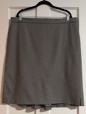 Ann Taylor Houndstooth Skirt - Size 18